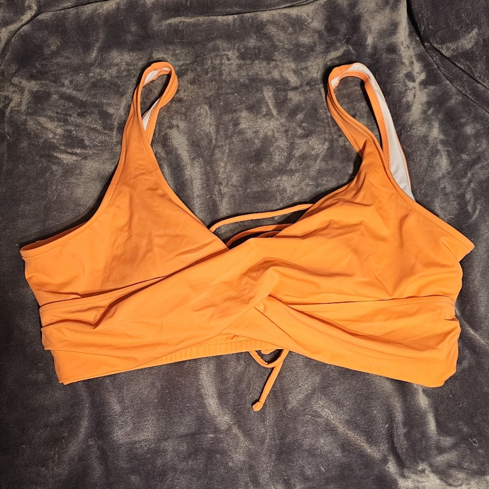 Brand New VENUS Swim Top